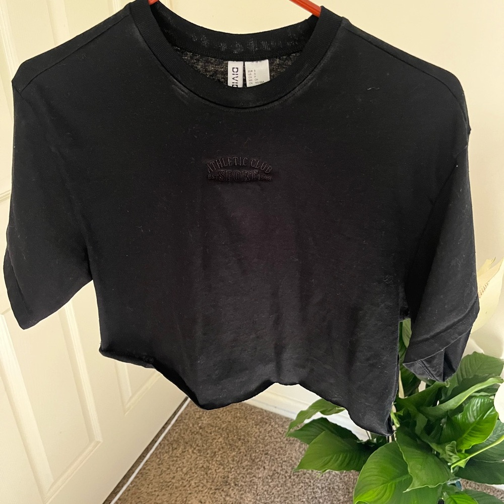 Black Cropped T-Shirt